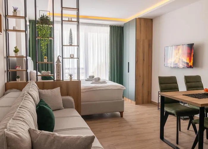 Sierra Hill & Centar