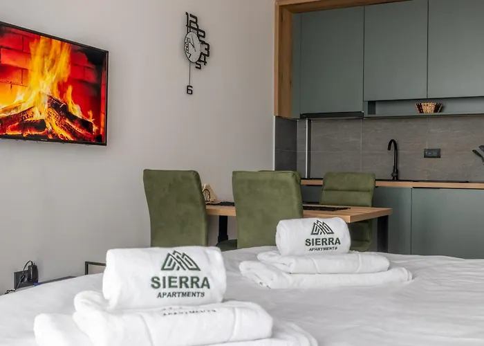 Sierra Hill & Centar